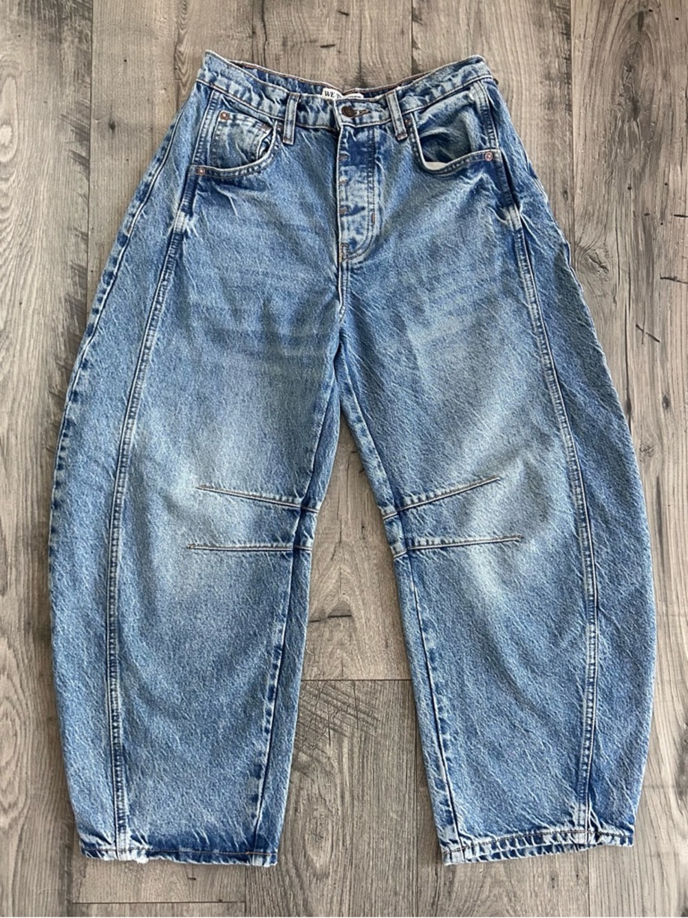 We The Free Lucky You Mid Rise Barrel Blue Jeans Size 25 - Picture 2 of 10
